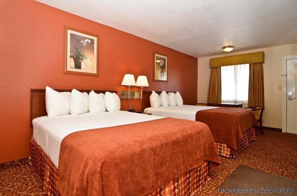 Surestay Hotel By Best Western Zapata Esterno foto